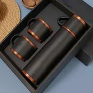 Termo acero inoxidable con tazas y bolso